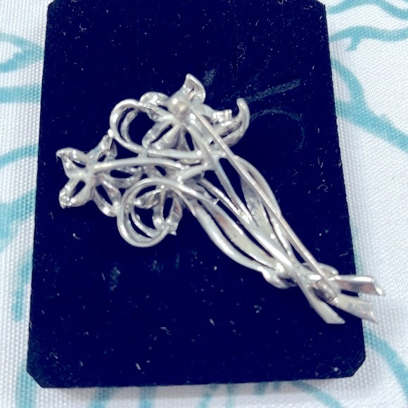 Vintage Marcasite and Silver Bouquet Brooch - Picture 5 of 5